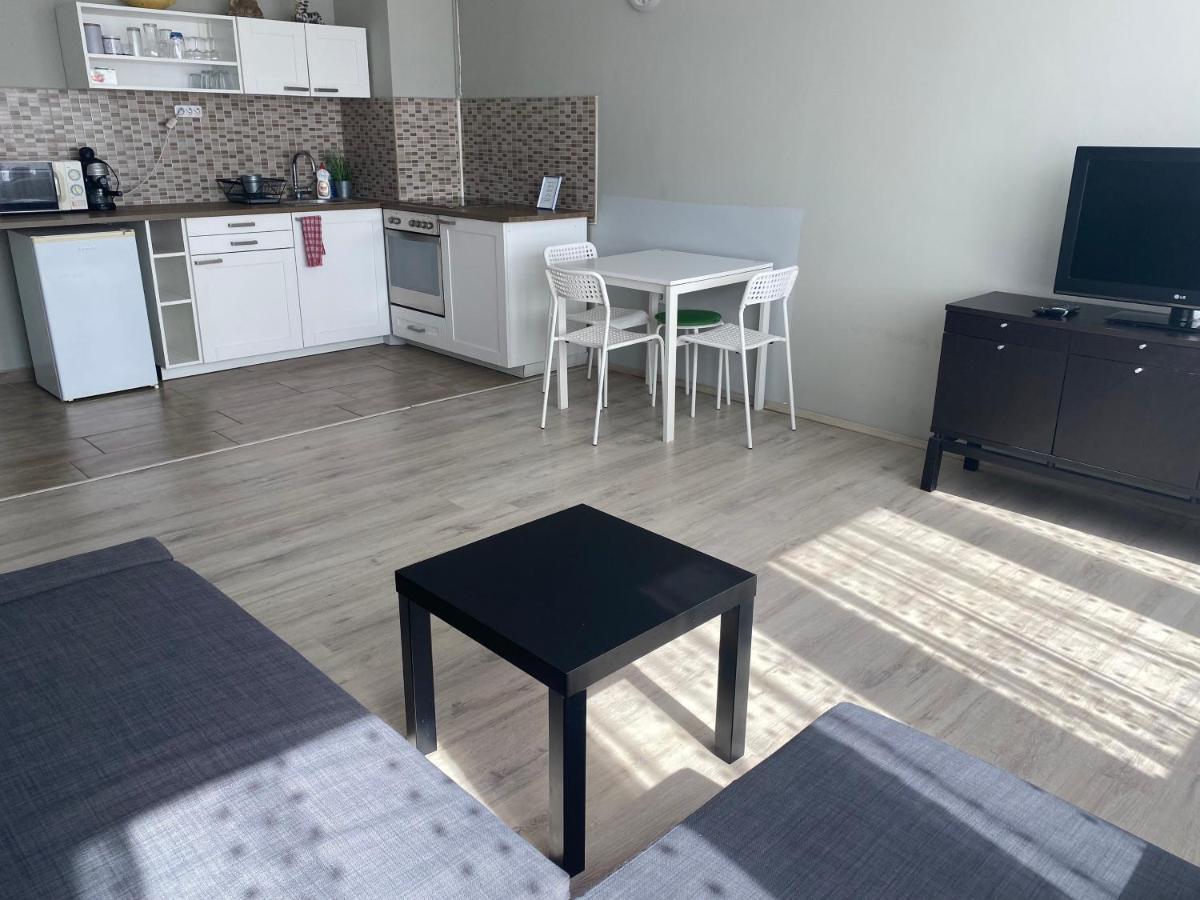 Апартаменти Dozsa Apartman Геделле Екстер'єр фото